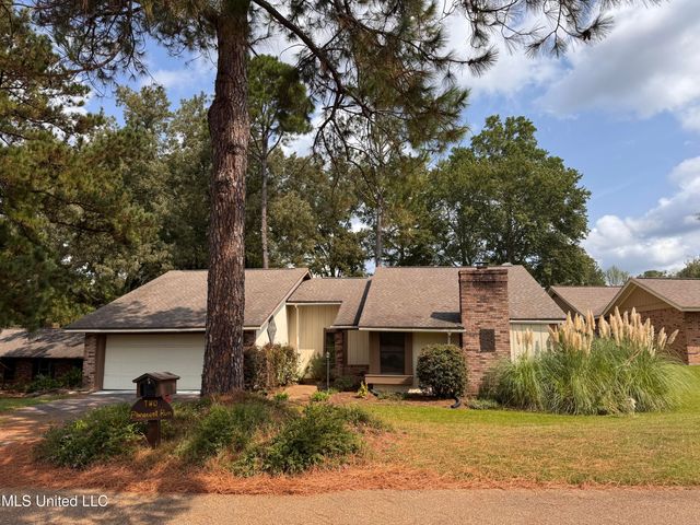 2 Pheasant Run, Clinton, MS 39056