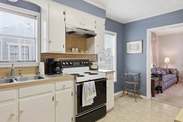 308 S Mill St, Winnsboro, TX 75494