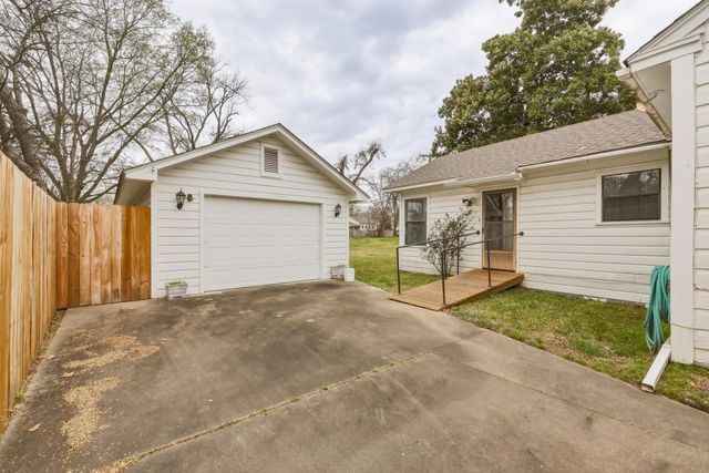 308 S Mill St, Winnsboro, TX 75494