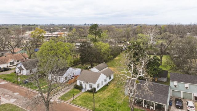 308 S Mill St, Winnsboro, TX 75494