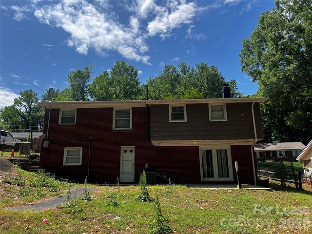 430 Westham Ridge Road, Charlotte, NC 28217