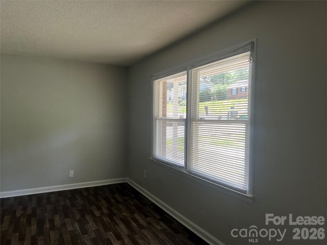 430 Westham Ridge Road, Charlotte, NC 28217