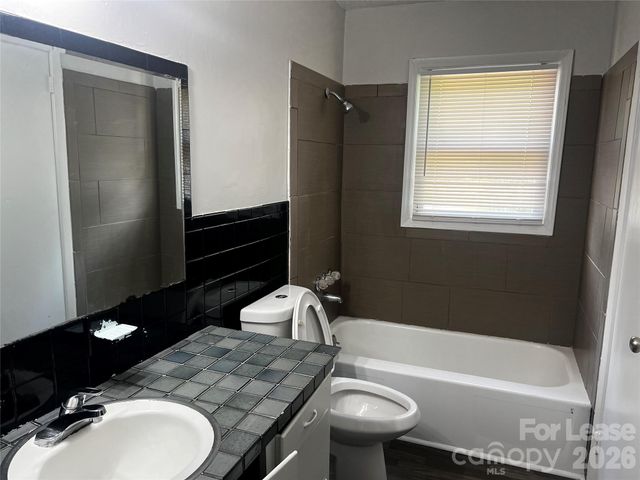 430 Westham Ridge Road, Charlotte, NC 28217