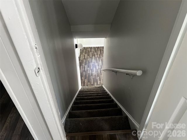 430 Westham Ridge Road, Charlotte, NC 28217