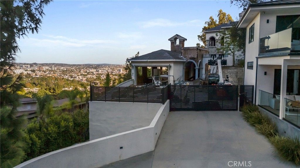 1651 Marlay, West Hollywood, CA 90069 — photo 2