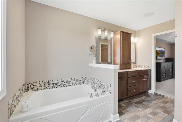 95 Lockwood Court, Hudson, WI 54016