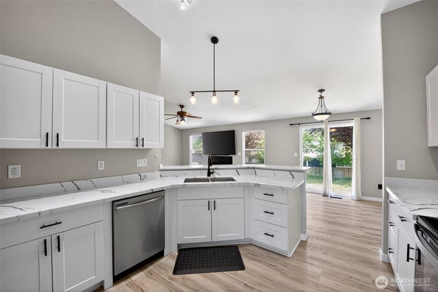 926 Chatham Dr SE, Olympia, WA 98513