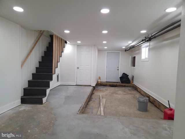 411 S MAPLE AVE, Lansdowne, PA 19050