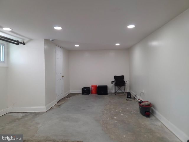 411 S MAPLE AVE, Lansdowne, PA 19050