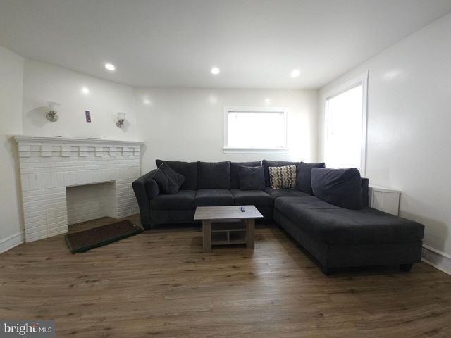 411 S MAPLE AVE, Lansdowne, PA 19050