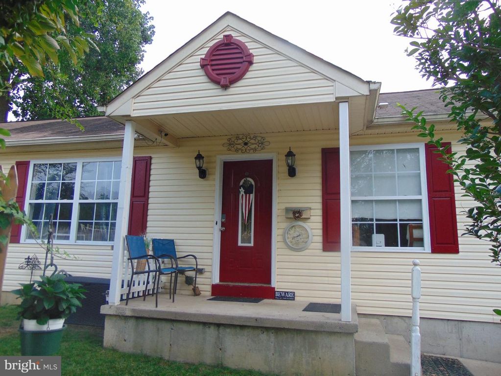 310 E 3RD AVE E, RUNNEMEDE, NJ 08078 — exterior