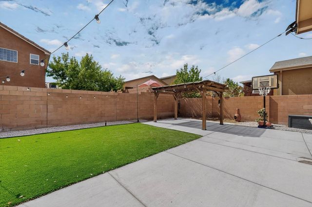 10620 Antler Tool Road SW, Albuquerque, NM 87121