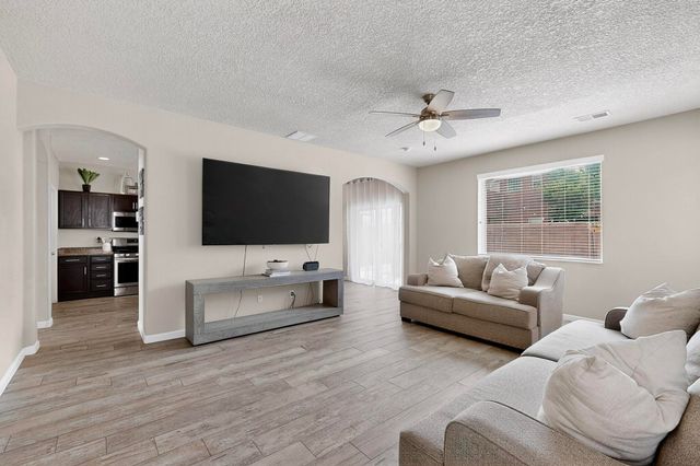 10620 Antler Tool Road SW, Albuquerque, NM 87121