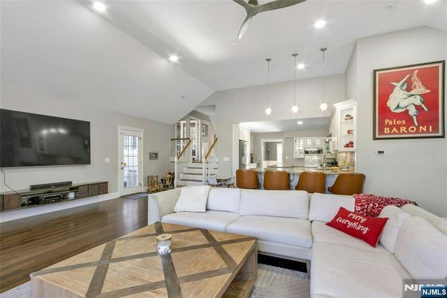 528 Baylor Avenue, River Vale, NJ 07675