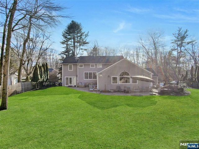 528 Baylor Avenue, River Vale, NJ 07675