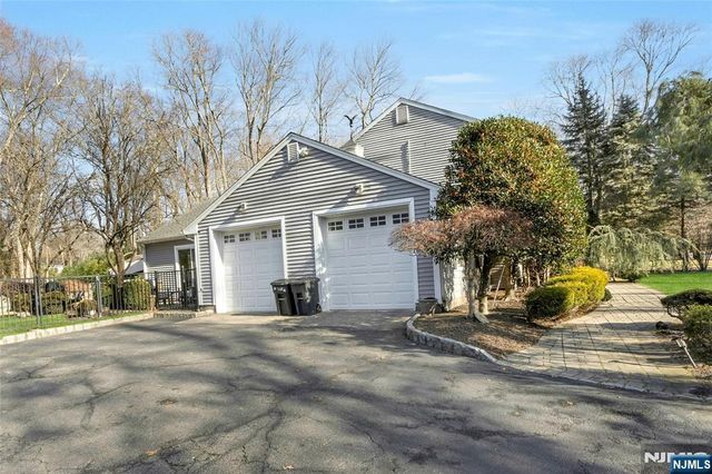 528 Baylor Avenue, River Vale, NJ 07675