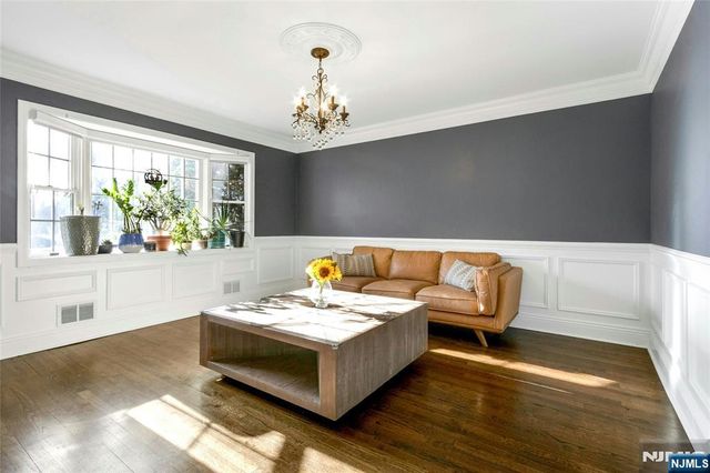 528 Baylor Avenue, River Vale, NJ 07675