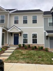 2718 Wind Gap Dr, Columbia, TN 38401