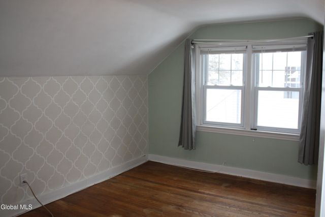 35 Pine Street, Glenville, NY 12302