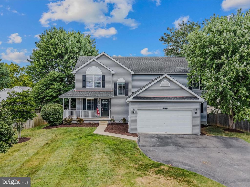 571 OAK LEE DR, Ranson, WV 25438