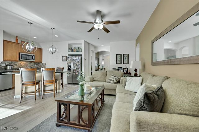 10167 Bishops Peak Court, Las Vegas, NV 89141