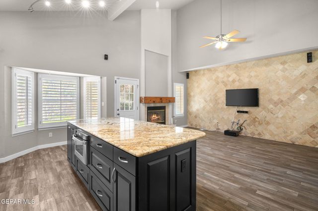 852 Via Descanso Drive, El Paso, TX 79912