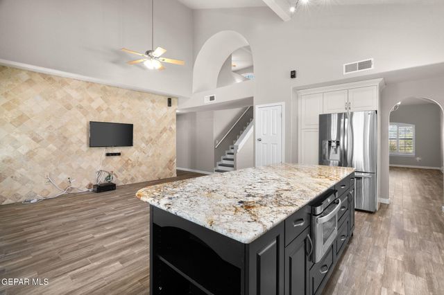 852 Via Descanso Drive, El Paso, TX 79912