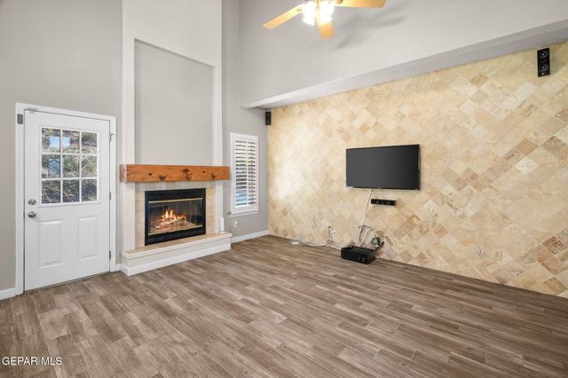 852 Via Descanso Drive, El Paso, TX 79912