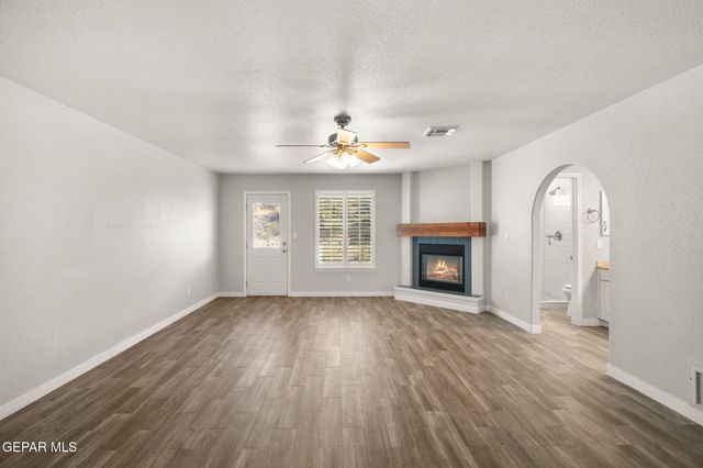 852 Via Descanso Drive, El Paso, TX 79912