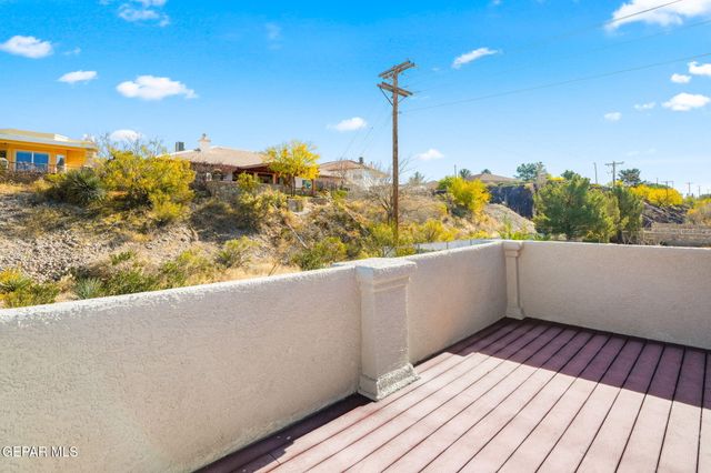 852 Via Descanso Drive, El Paso, TX 79912