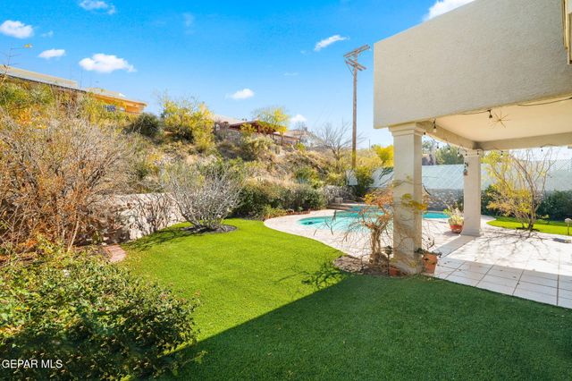 852 Via Descanso Drive, El Paso, TX 79912