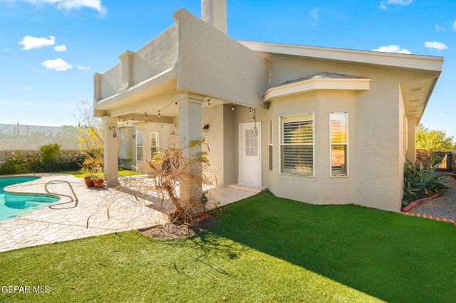 852 Via Descanso Drive, El Paso, TX 79912