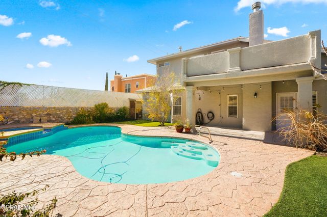 852 Via Descanso Drive, El Paso, TX 79912