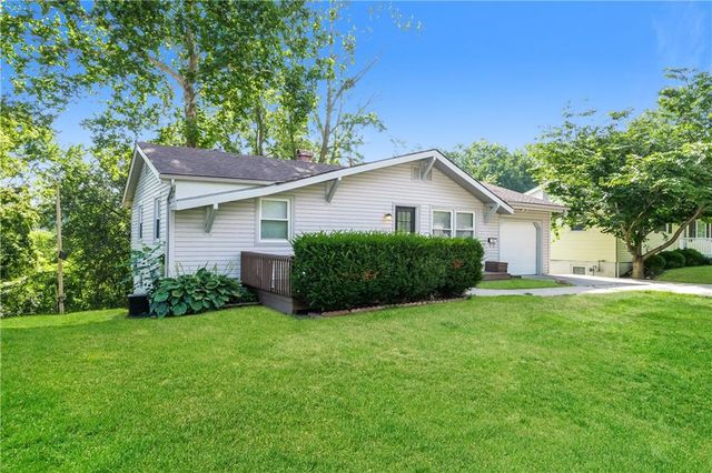 6303 N Bellefontaine Avenue, Gladstone, MO 64119