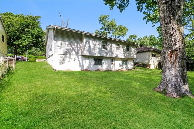 6303 N Bellefontaine Avenue, Gladstone, MO 64119