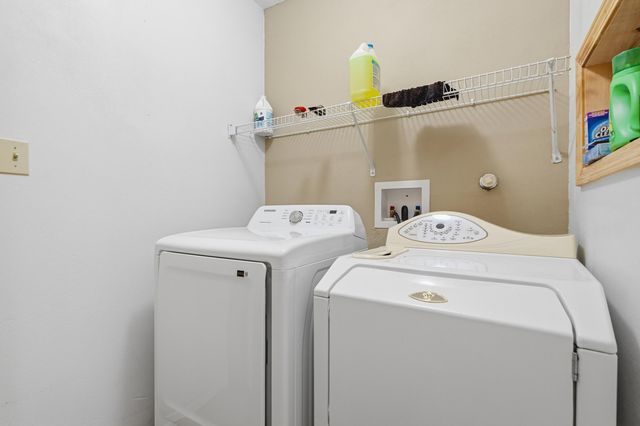 1721 Allegheny Drive NE, Rio Rancho, NM 87144