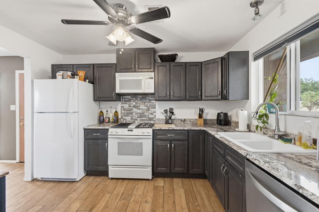 1721 Allegheny Drive NE, Rio Rancho, NM 87144