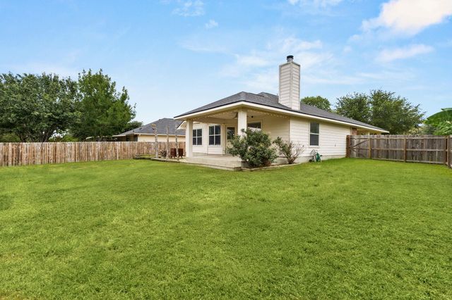 420 Roadrunner Ave, New Braunfels, TX 78130