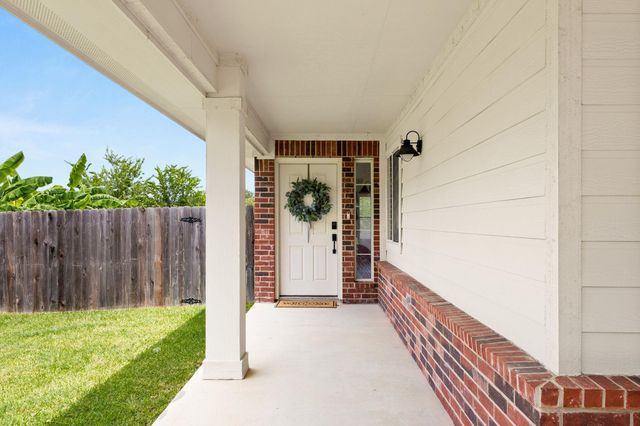 420 Roadrunner Ave, New Braunfels, TX 78130