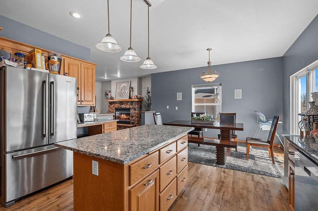 515 WINDING WATERS WAY, De Pere, WI 54115