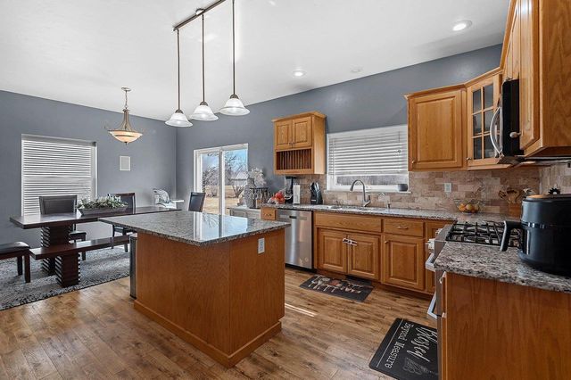 515 WINDING WATERS WAY, De Pere, WI 54115