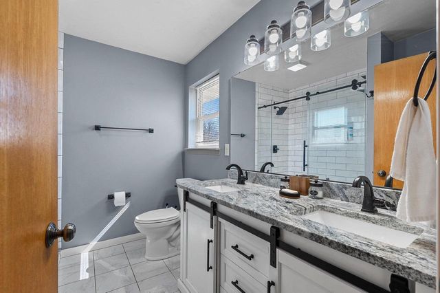515 WINDING WATERS WAY, De Pere, WI 54115