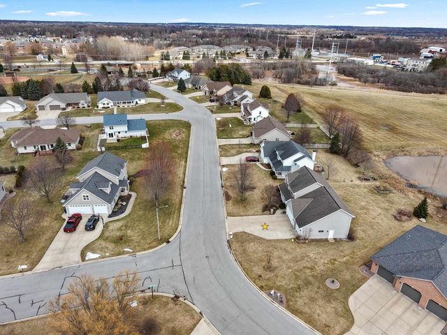 515 WINDING WATERS WAY, De Pere, WI 54115