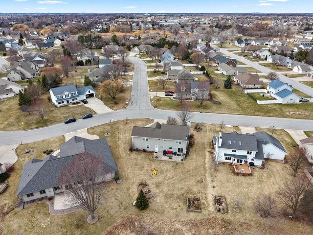 515 WINDING WATERS WAY, De Pere, WI 54115