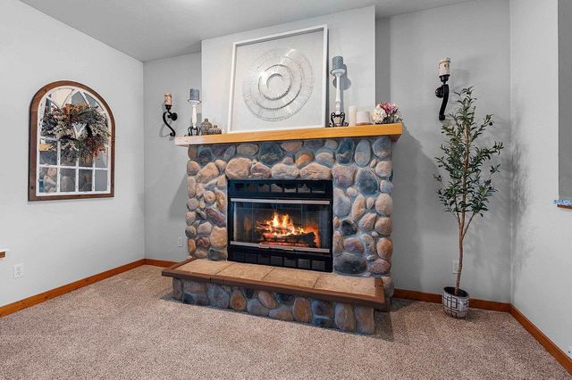 515 WINDING WATERS WAY, De Pere, WI 54115