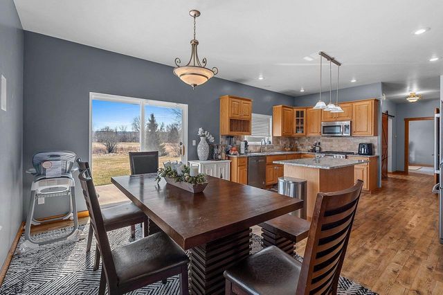 515 WINDING WATERS WAY, De Pere, WI 54115