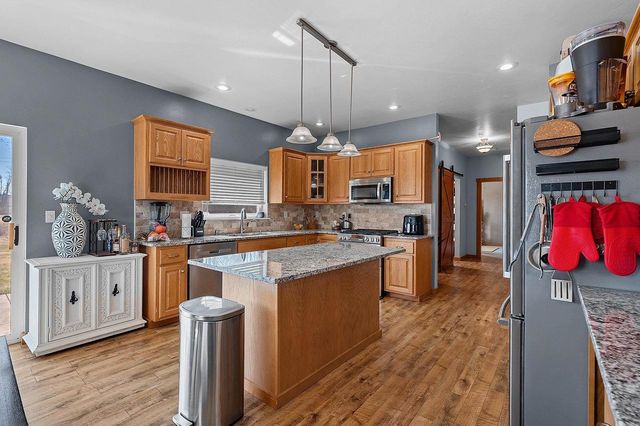 515 WINDING WATERS WAY, De Pere, WI 54115