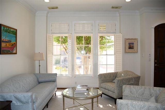 7718 S Hunters Court Drive, Houston, TX 77055