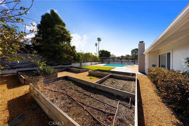 1820 Tahuna, Corona Del Mar, CA 92625