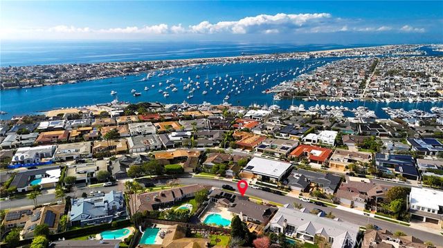 1820 Tahuna, Corona Del Mar, CA 92625